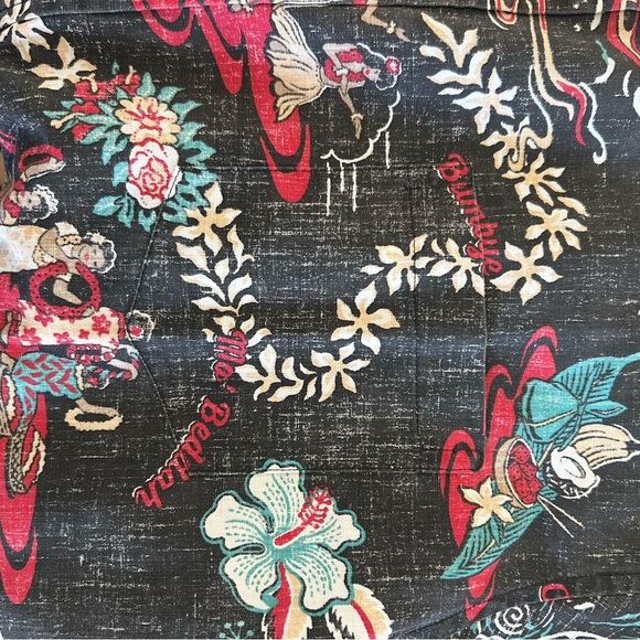 Reyn Spooner Classic Floral Shirt in Black and Red - Picture 4 of 5